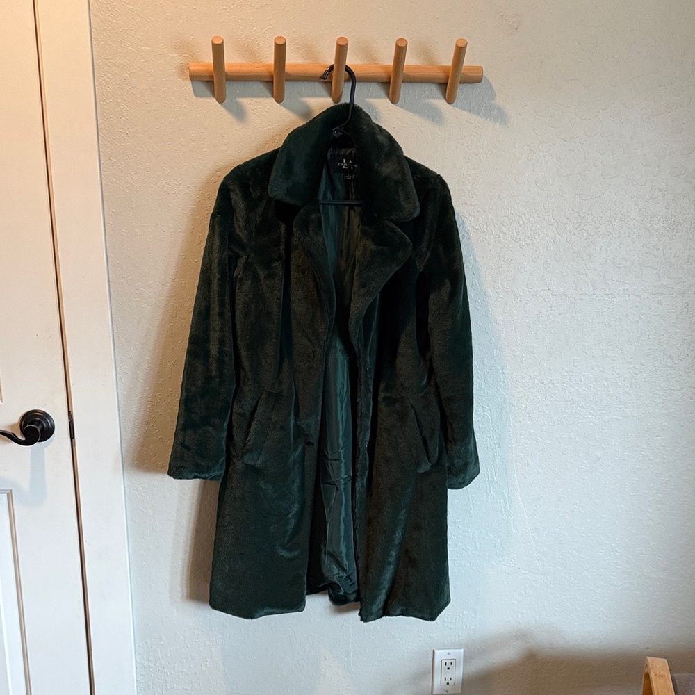 Elegant Green faux fur Women's Coat S